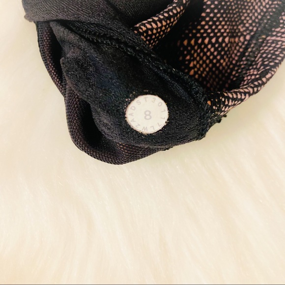 Lululemon Pink and Black Geometric Patterned Athletic Sports Bra 8 Medium - Picture 4 of 6